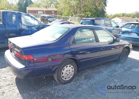 1999 Toyota Camry Le z USA, uszkodzony, nr VIN JT2BG22K4X0307527
